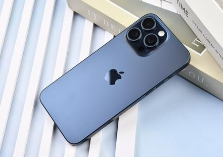 什玲镇苹果维修点分享iPhone 15 Pro Max屏幕更换全新实操风险 